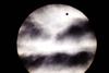 Durante toda la noche expertos de la NASA y otras instituciones científicas seguieron el movimiento de Venus, cuyo nombre se debe a la diosa romana del amor y que a lo largo de la historia ha cautivado a científicos como Galileo Galilei, que fue el primero en verlo a través del telescopio en 1610.