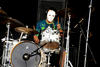Un buen detalle fue que tanto el bajista, el baterista y el vocalista portaron camisas del Santos Laguna.