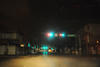 Gran parte del Centro Histórico de Torreón se observa con las luminarias apagadas, causando que calles y avenidas se queden bajo la penumbra.