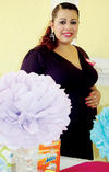 01072012 KAREN  Odethe Ortiz Samaniego en su 'baby shower'.