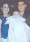 26072012 EL PEQUEñO  Iker Santiago fue festejado por sus padres, ya que recibió el Primer Sacramento.