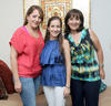 08082012 ANA PAULINA  Tovar González junto a las anfitrionas de su despedida de soltera: su futura suegra Nena de Ávila y su mamá María Luisa González de Tovar.