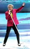 El cantante británico Rod Stewart agradeció al público mexicano haber asistido al primero de dos conciertos en el Auditorio Nacional, como parte de su exitosa gira.