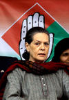En el sexto lugar se encuentra Sonia Gandhi, presidenta del Partido del Congreso de India.