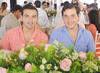 25082012 ALBERTO  Morales y Carlos SolÃ­s presentes en banquete nupcial.