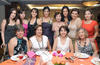 Mariana RoelMartínez durante su festejo prenupcial junto a: Natalia, Liz, Lety, Cristina, Alma, Dora, Lorena, Diana, Amparo, Yolanda y Teresa.