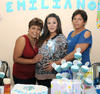 29082012 GENOVEVA  de Villalobos en su canastilla, su suegra Gloria Coronado y su mamá Carmen Favela.