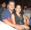 04092012 VICENTE  Rodríguez y Mónica Pinedo en un concierto.
