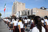 Instituciones educativas desfilaron como cada año por las calles de Torreón.
