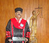 30092012 DR. EN DERECHO  Francisco López Gutiérrez, en la toma de protesta del grado obtenido.