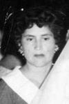 MERCEDES García Díaz con sus hijas Blanca Silvia e Isabel Hernández García, décadas atrás.
