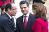 En punto de las 13:00 horas tiempo local, Peña Nieto y su esposa Angélica Rivera llegaron al Palacio de Elíseo.