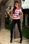 Finalmente el pilón, Marisol González posando con la camiseta rosa del Santos Laguna. (Jam Media)