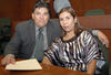31102012 CUMPLEAñOS.  Elías Ríos y su esposa Lety.