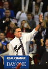 Romney por su parte, cerró la víspera con un mitin en Manchester (Nuevo Hampshire), al filo de la medianoche donde dijo que "el presidente Obama prometió cambio, pero no lo ha provisto.