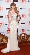 Mejor look, mejor show en vivo y best female fueron los premios que se llevó Taylor Swift.