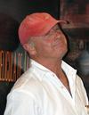 19 de agosto. Tony Scott, el director de películas como "Top Gun" y "Crimson Tide" y productor de series de televisión como "The Good Wife", falleció a los 68 años tras caer al vacío desde del puente Vicent Thomas en San Pedro, California.