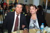 01122012 DOS SIGLOS DE HISTORIA.   Roberto y Angelina, durante presentación de libro.