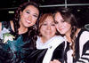 09122012 SRA. MARÃ­A  Ernestina Rivas Ortiz en compañía de sus hijas Ana Cristina y Paloma.