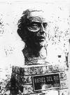 25122012 Busto en bronce del poeta Rafael del Río Rodríguez, develado en la Calzada de los Escritores Laguneros, en la Alameda Zaragoza en 1984 por el Lic. don Braulio Manuel Fernández Aguirre, presidente municipal.