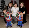 28122012 CARLOS  Alberto y Marcia acompañados de sus hijos Luisa Fernanda y Luis Carlos.