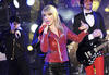 La cantante canadiense Carly Rae Jepsen se presentó en la celebración de año nuevo en Times Square.