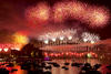 Personas de todo el mundo celebran la llegada del 2013 en espectaculares festejos de cada país.