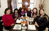 Martha, Mague, Lupita, Pera, Luly, Silvia, Mine, Coquito, Licha, Cuqui y Soco, en reunión por el onomástico de Luly.