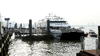 El accidente ocurrió a las 08:40 hora local (13:40 GMT) cuando el ferry de alta velocidad Seastreak cargado de personas que acudían a trabajar llegó aparentemente con más velocidad de la debida y chocó contra el muelle número 11 del puerto del extremo sur de la isla de Manhattan.
