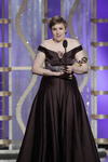 El premio de actriz de una serie comedia o musical fue para Lena Dunham por Girs.