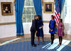 Obama, de 51 años, usó para el juramento ante el magistrado John Roberts, presidente del Tribunal Supremo de EU., una Biblia propiedad de la familia de su mujer, Michelle, en un acto formal que fue televisado.