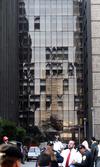 La planta baja y el mezzanine del edificio administrativo, lugar donde se produjo la explosión, sufrió graves daños, así como las ventanas de los tres primeros pisos.