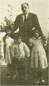 Salvador Novo, el dí­a que hizo su Primera Comunión en la Iglesia del Carmen de Torreón, en 1914.