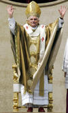 El pontificado del papa duró casi 8 años iniciando en abril del 2005 y se prevé termine el  28 de febrero.