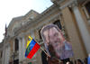 En la Plaza de Bolivar en Caracas se concentró gran cantidad de simpatizantes de Chávez a celebrar su regreso.