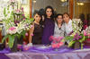 28022013 ANA LETICIA  Morán Esparza rodeada de las anfitrionas de su festejo prenupcial: su mamá Lety Esparza, su abuelita María Elena García y su tía Laura Esparza.