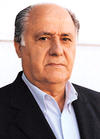 El empresario textil español Amancio Ortega, quien tiene una fortuna neta de 57,000 millones de dólares subió dos peldaños respecto de la lista de 2012 y ocupa el tercer lugar de la lista.