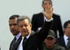 El expresidente de Honduras, asistió al funeral de Estado del presidente venezolano, Hugo Chávez.