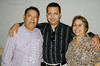 VLADIMIR  Ocón Pérez con sus padres el Sr. José Ramón Ocón Acosta y Sra. Beatriz Pérez Aguirre.