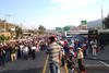 El contigente de la Coordinadora Estatal de Trabajadores de la Educación de Guerrero (CETEG) avanzó sobre la vía de cuota, a la altura de Chilpancingo, en los carriles del sentido que va del DF a Acapulco.