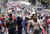 Luego que el gobernador de Guerrero, Ángel Aguirre, y maestros paristas rompieron el diálogo, los docentes marcharon otra vez sobre carriles de la Autopista del Sol.