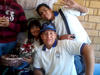 Maty y su abuelo Rogber en reciente festejo.