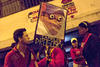 Simpatizantes de Maduro salieron a las calles con banderas de Venezuela a celebrar su triunfo.