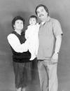 Jorge Escareño y Salvador Castillo, destacados atletas laguneros quienes actuaron en el Torneo de Mr. Torreón, el primero de juez y el segundo de competidor en el Gimnasio Municipal, en junio de 1973.