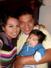 Danna y Carlos apoyando a sus equipos.