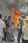 Maestros disidentes de Guerrero desataron protestas violentas en Chilpancingo contra la reforma educativa y causaron destrozos en oficinas del Gobierno estatal y las sedes de cuatro partidos políticos.