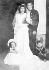 Eglantina Flores de Ramos (f), su hijo Samuel Ramos Flores (f) y su esposo Agapito Ramos Rodríguez (f), en una fotografía de hace varios años.