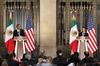 El presidente Peña Nieto aprovechó la ocasión para mostrarle al mandatario estadounidense el interior de Palacio Nacional.