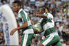El sentimiento en la tribuna estaba dividido, pues algunos aficionados aplaudían a los jugadores, otros los abucheaban.