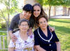Chepis  junto a sus hijas Laura, Susy y Lore; y su nieta Natalia.